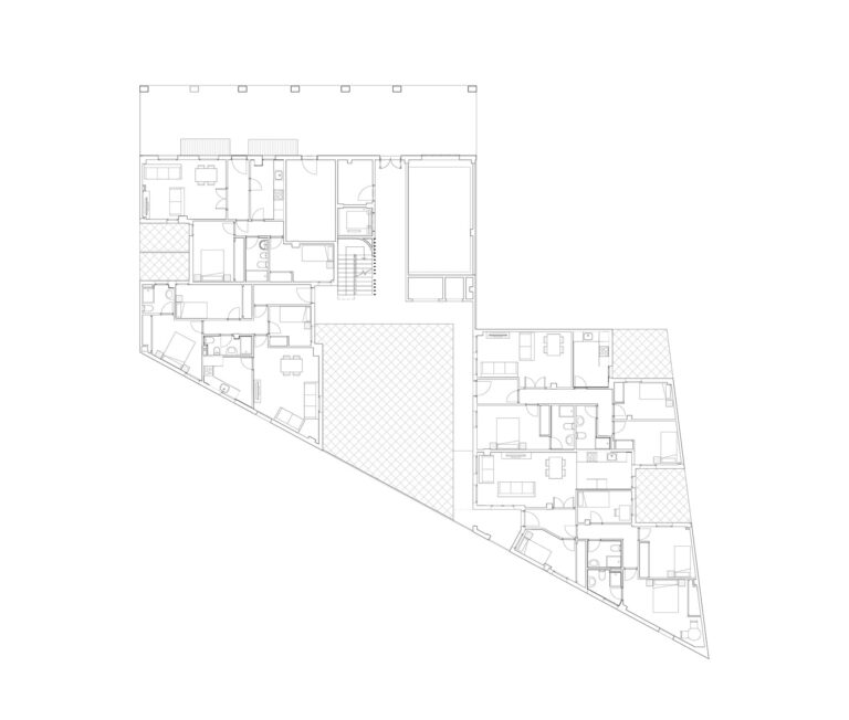 Bloque residencial de 16 viviendas en el casco histórico de Córdoba.